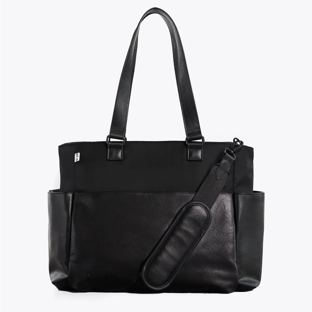 BEIS “The Diaper Bag” in Black with Structured Design and Padded Panel